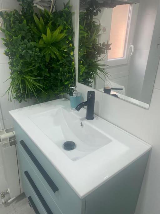 Apartamento En Toledo Ideal Para Visitas A Puy Du Fou Exterior photo